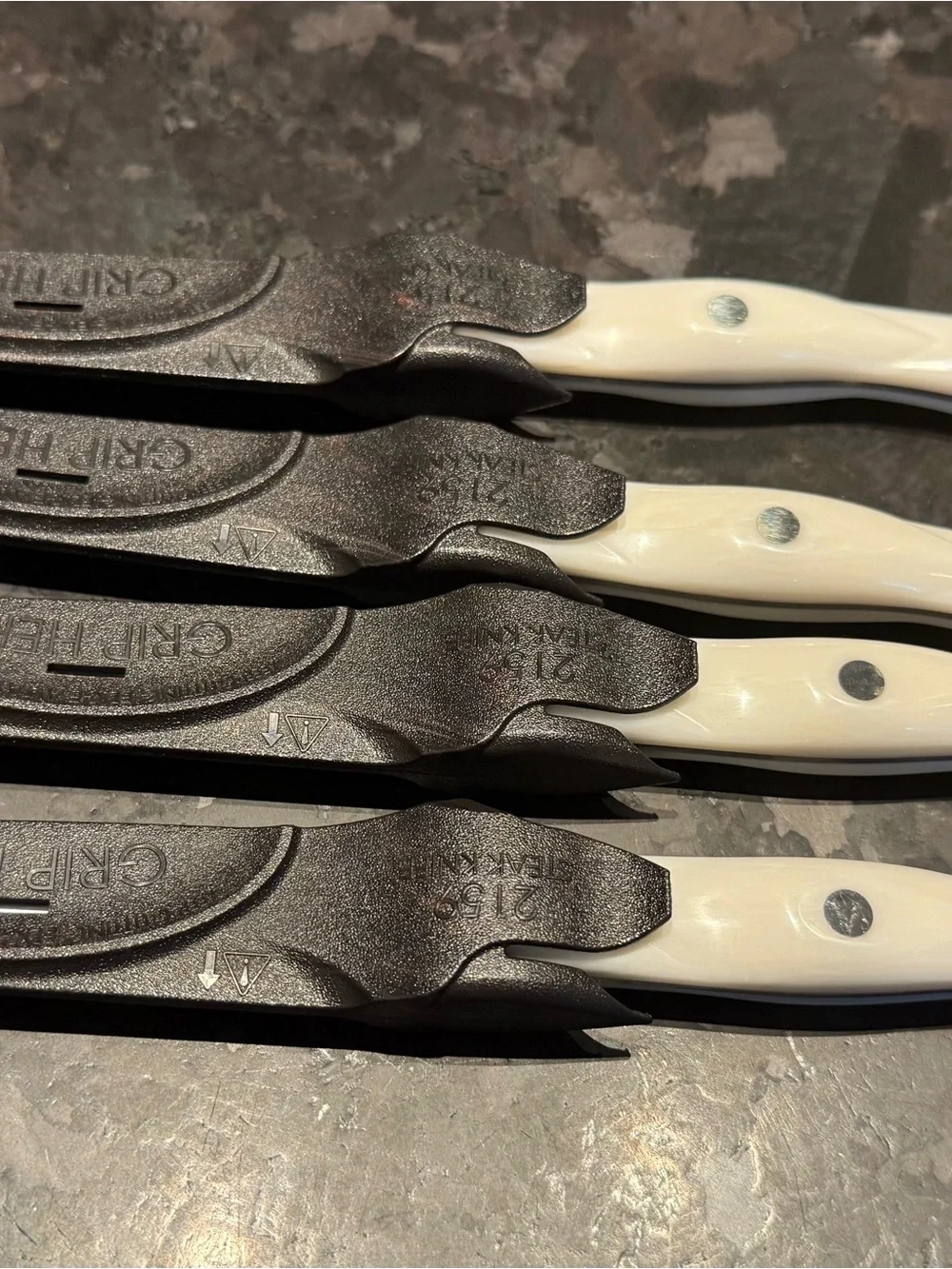 Cutco Steak Knife #2159 Set with sheaths - Set of 4